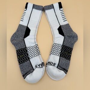Bombas Unisex Crew Hex Tec White Gray Socks Size Medium 2 Pairs no tag